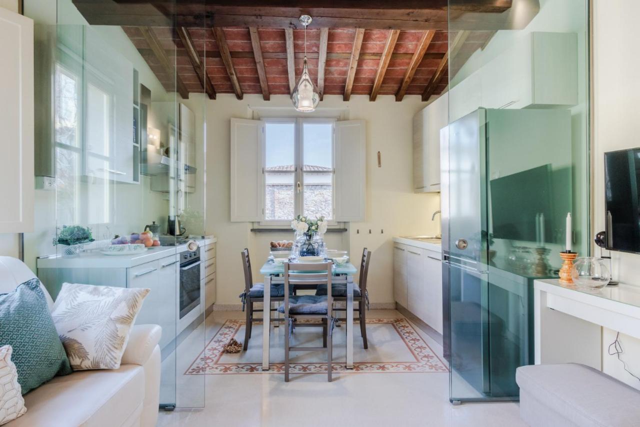 Helene Smart Flat With Elevator Inside Lucca Apartment Exterior photo